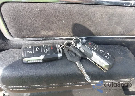 2019 Ram 1500 Laramie 4X4 5'7 Box from USA, damaged, VIN 1C6SRFJT1KN748926